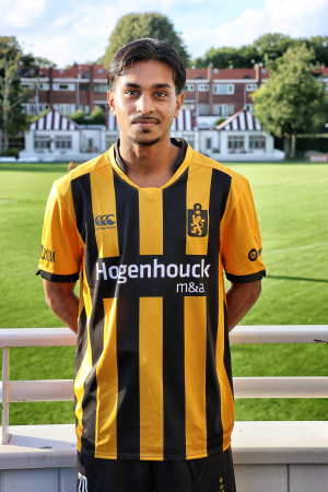 Imtiyaaz Soebratie maakte in de 89ste minuut de aansluitingstreffer, 2-1.