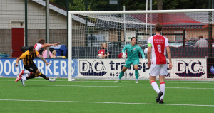 Ook bij deze kans had Connor geen geluk.