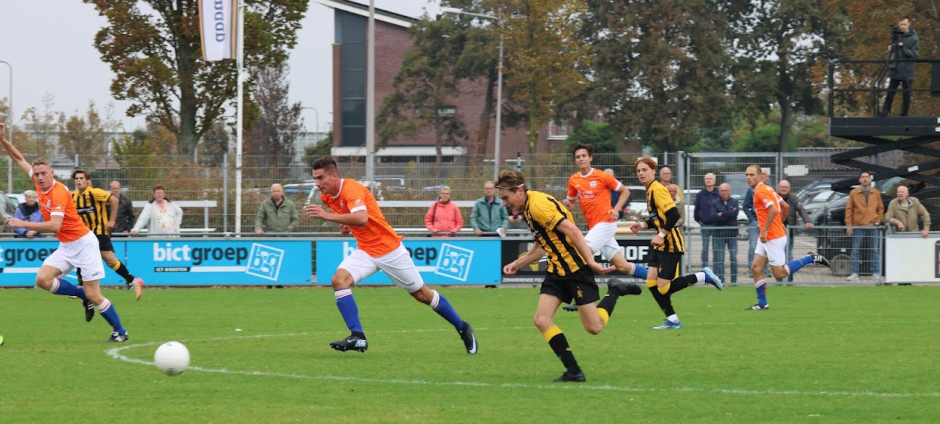 Lodewijk Dekker op weg naar het SVH-doel.