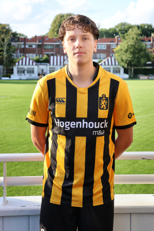 Sam Metman was twee keer trefzeker voor de Onder 23.
