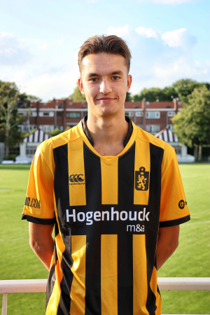 Nigel Oemed was scherp voor de goal in de rebound voor de 2-0.