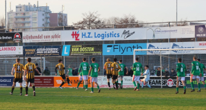 Alex Burghouwt schiet in de 5e minuut van de blessuretijd de gelijkmaker binnen, 2-2.