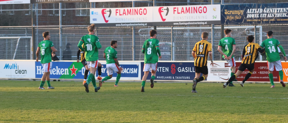 Boris schiet en treft doel. HVV wint met 2-3.