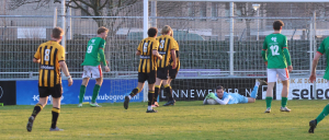 Guus Dicke moet nog &eacute;&eacute;n keer in actie komen en dan is de zege binnen.