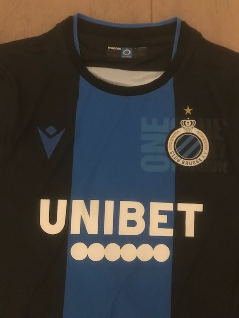 C. Shirt Club Brugge en 2 wedstrijdkaarten (zo 23 feb) 