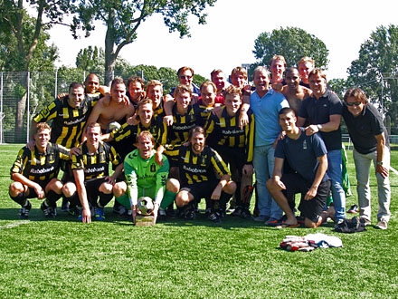 HVV 1 wint de Residentie Cup 2013