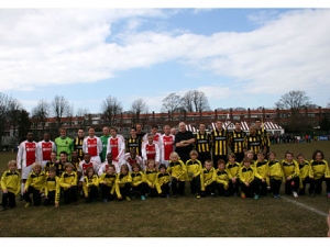 Een ander hoogtepunt: jubileumwedstrijd tegen Lucky Ajax op 6 april 2013