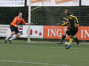0-1 in de beslissingswedstrijd tegen ESTO uit (25 mei 2015)