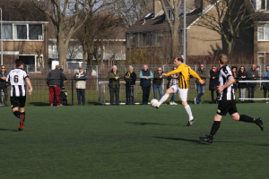 Jaap Donker maakt op 17 feb de mooiste goal van het seizoen met een fenomenale kegel vanaf 30 meter (het werd daardoor 0-2 tegen ESTO)